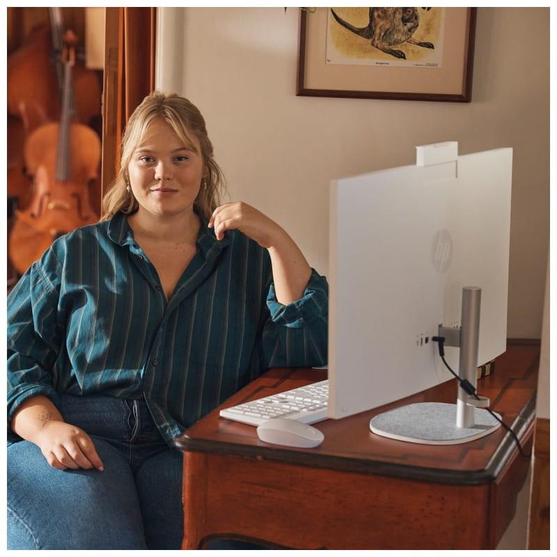 HP 27-cr0047ns Intel Core i5-1335U/16GB/512GB SSD/Win11Pro Blanco - PC Todo en Uno imagen real