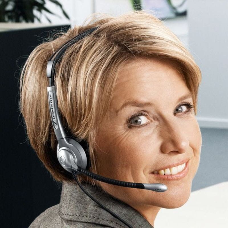 EPOS SH 330 Monaural Easy Disconnect Grey - Casque avec microphone placé sur une personne