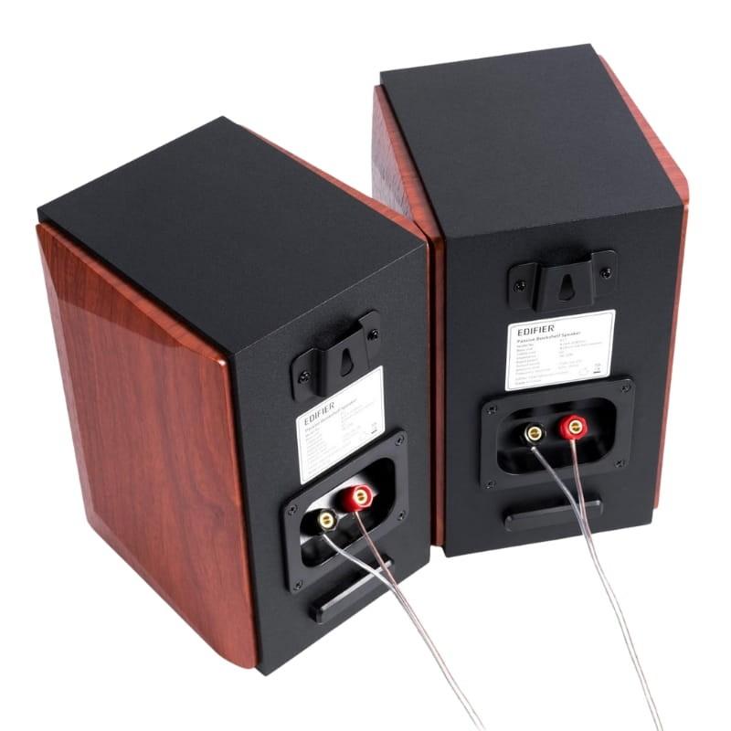 Edifier P17 20W Marrón - cable de conexión