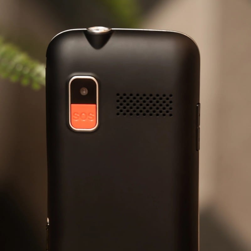 Maxcom Comfort MM445 L 4G Dual SIM Negro - botón SOS