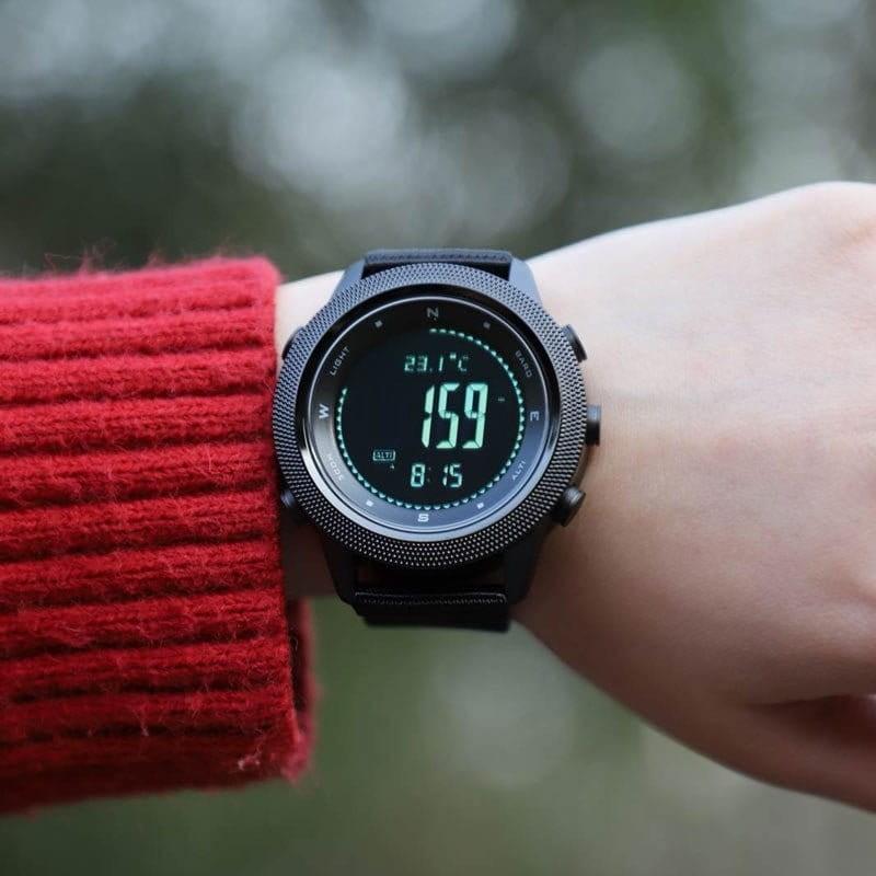 North Edge Apache 46 con Correa de Nailon  - diseño resistente