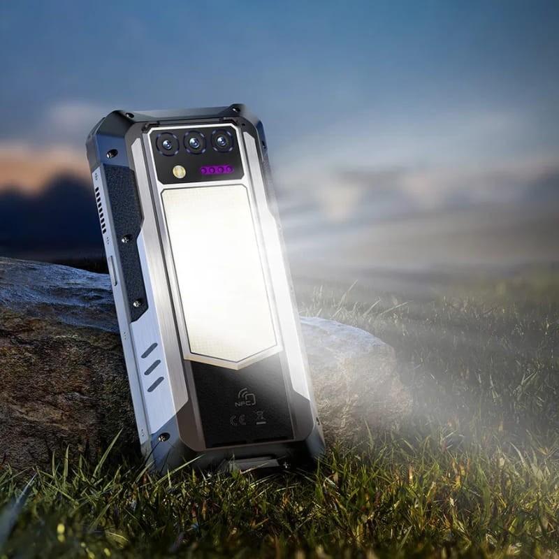 Oukitel WP100 Titan 5G 16Go/512Go avec Projecteur - fonction torche