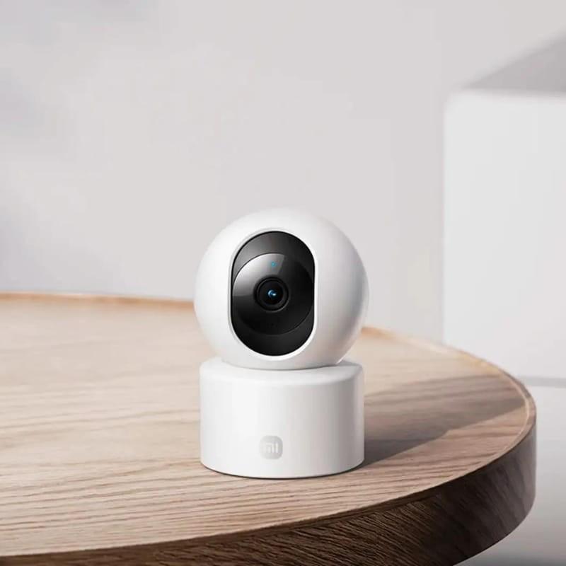 Xiaomi Smart Camera C301 3MP 2K WiFI Blanco - Cámara de Seguridad - dispuesta en mesa