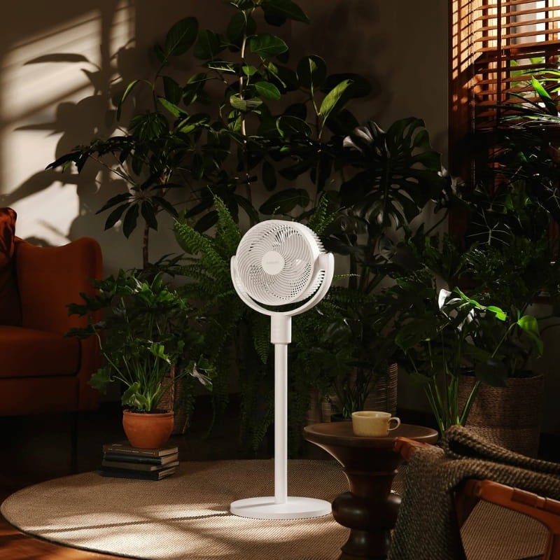Xiaomi Smart Standing Air Circulation Fan - vista a 45 grados