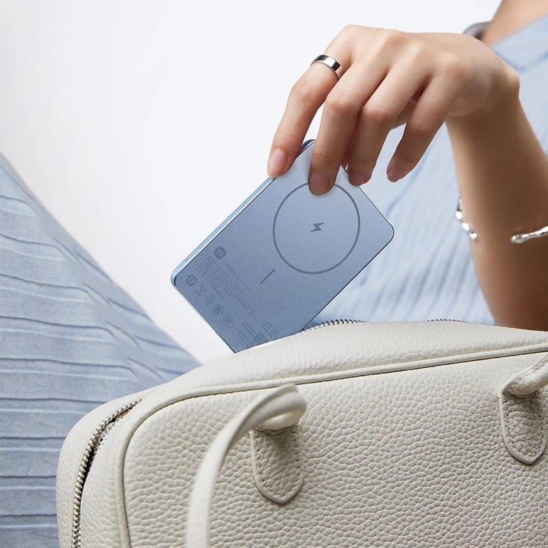 Xiaomi Super Slim Magnetic Power Bank 5000 mAh 22,5W Violeta - tamaño compacto