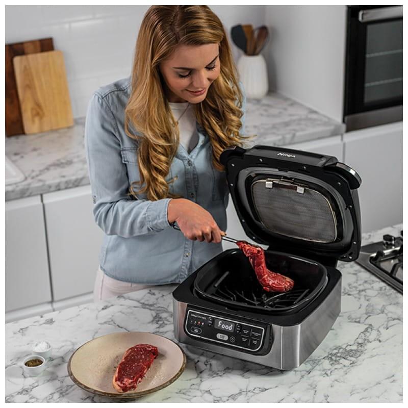 Ninja AG301 1760W 5.7L Preto - Fritadeira de ar quente com carne de imagem real