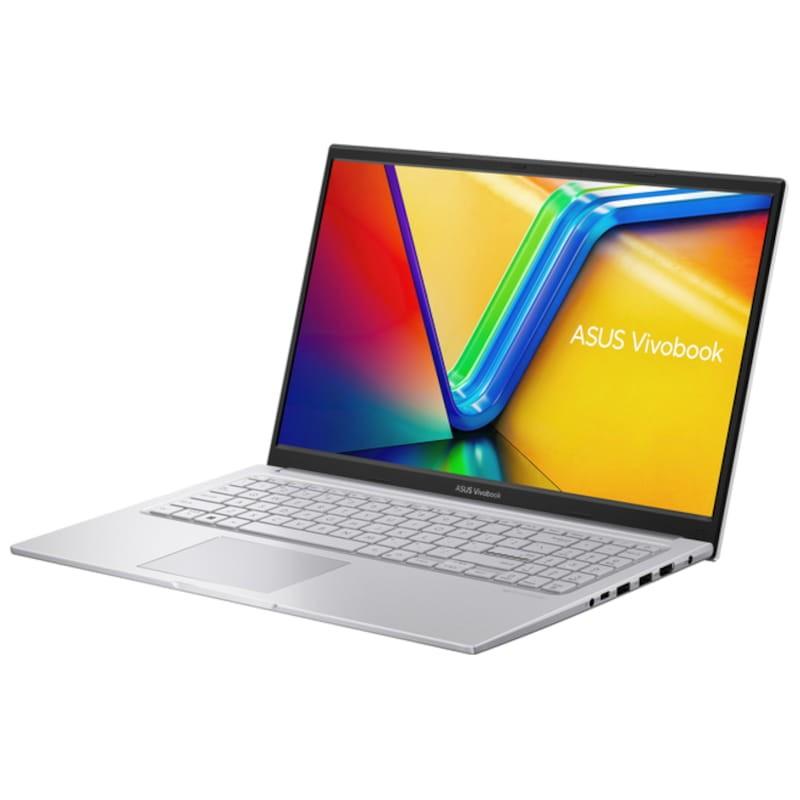 ASUS VivoBook 15 F1504ZA-NJ706W Intel Core i7-1255U/16GB/512GB SSD/Win11Home Silver - Laptop 15.6 Vista frontal lado direito