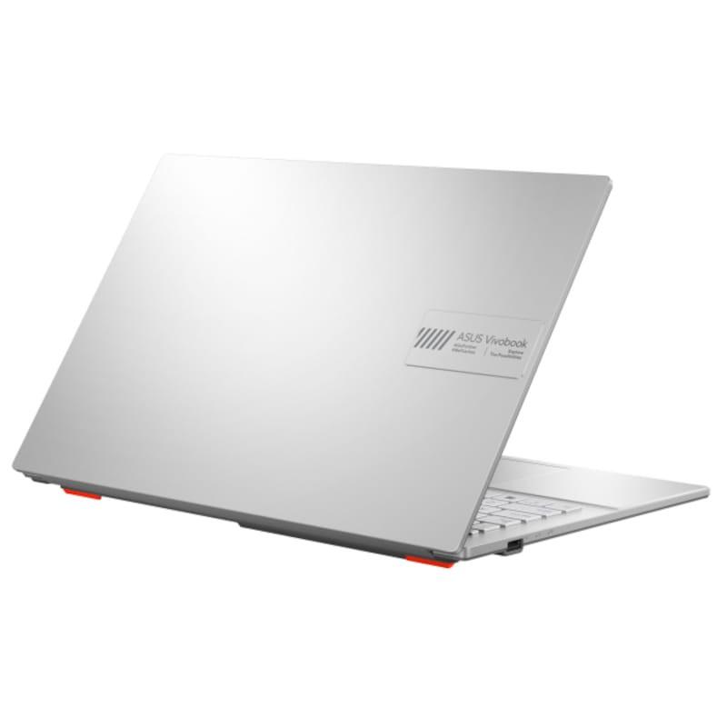 ASUS Vivobook Go E1504FA-NJ643W AMD Ryzen 5 7520U/16GB/512GB SSD/Win11Home Plata - Portátil 15.6 Vista trasera