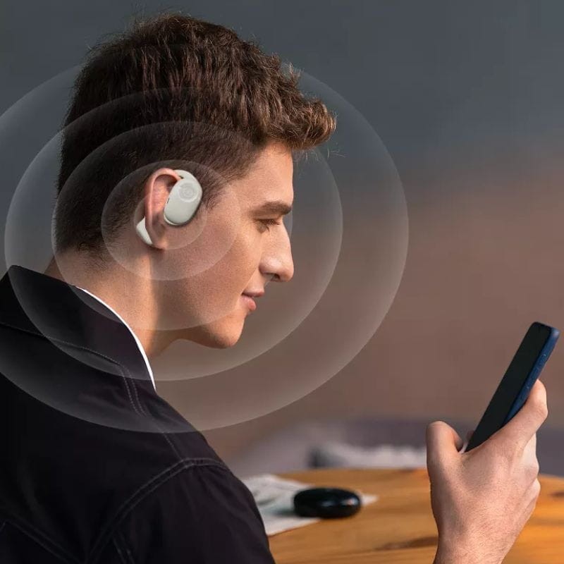 Blackview AirBuds 100 White - Casques d'écoute image d'un garçon les portant