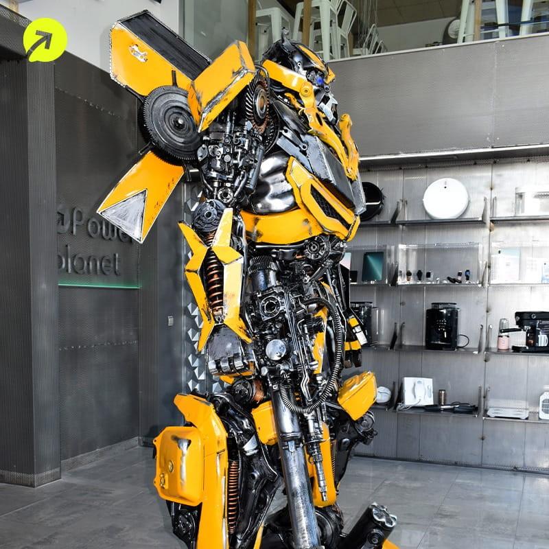 Photo réelle du côté du Bumblebee Robot Géant 240cm