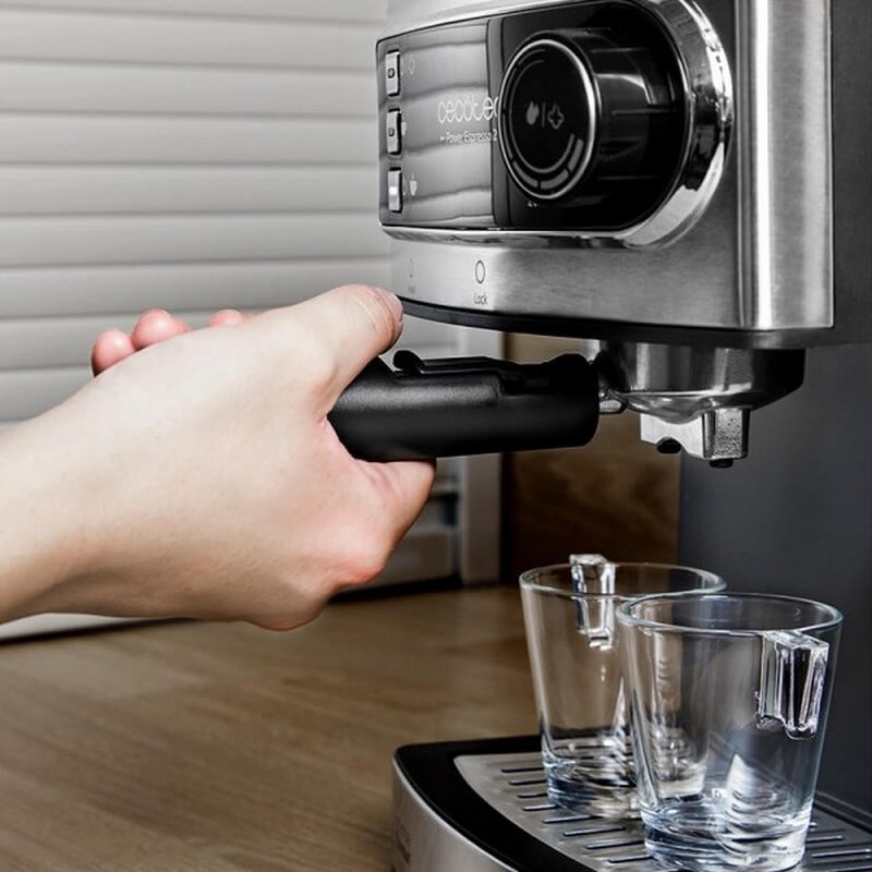 Cafetière Cecotec Power Espresso 20 - Machine à café