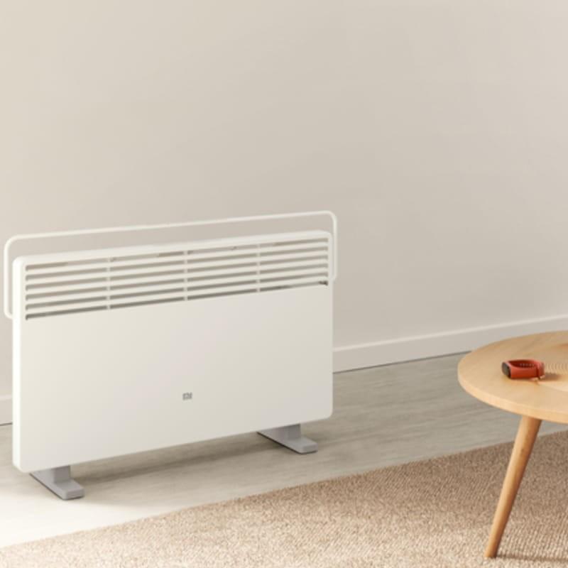 Calefactor Eléctrico Xiaomi Mi Smart Space Heater S blanco, diseño minimalista con rejilla frontal amplia, patas dobles estables y asa superior integrada