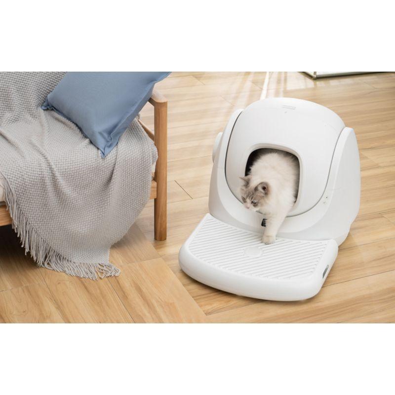 Chat sortant de la litière avec l'Escalier pour Bac à Litière Catlink BayMax Scooper SE