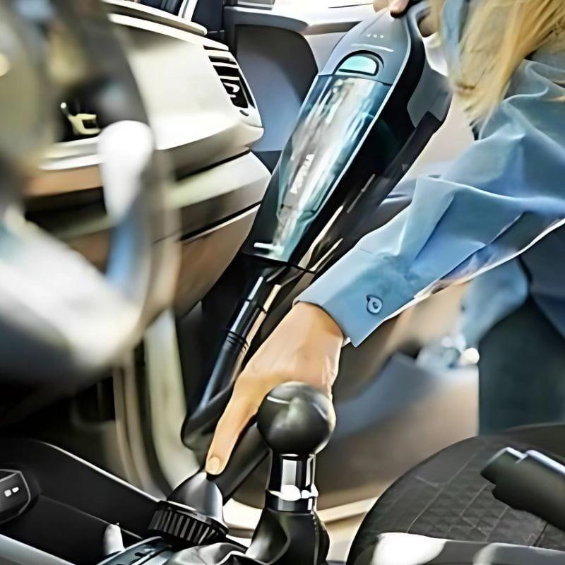 Aspirador Cecotec Popstar Micro com escova para limpeza de estofos e bancos de automóveis