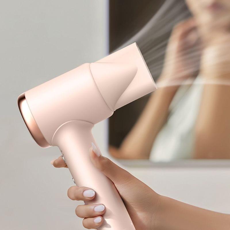 Hair Dryer Deerma DEM-CF50W Rosa - Secador de pelo imagen real funcionando