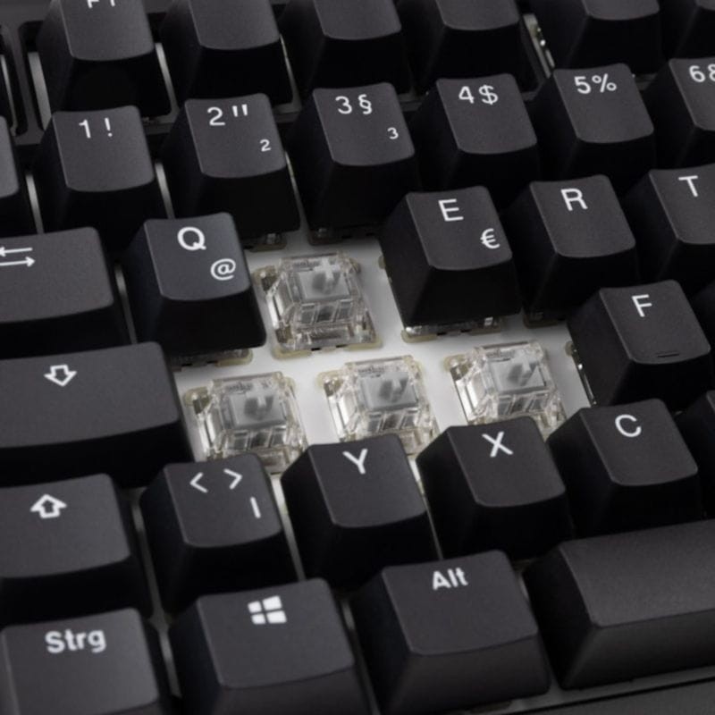 Detalle de los switches MX Speed Silver del Teclado Ducky Tinker65 75% RGB Negro
