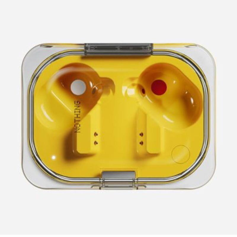 Nothing Ear (a) Yellow - auricular bluetooth imagem da caixa de carregamento