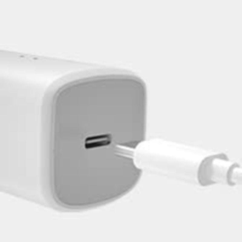 Detalle del conector USB del Cortapelos ENCHEN BOOST-W Blanco