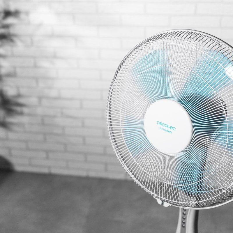 Cecotec EnergySilence 530 Power Connected Azul, Blanco - Ventilador imagen de las aspas