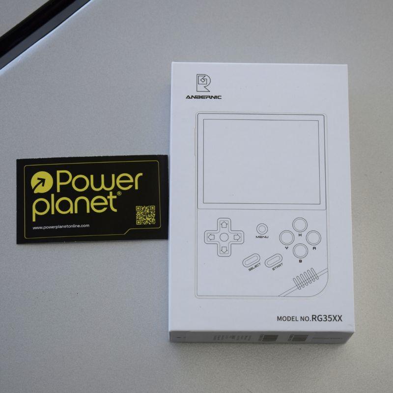 Foto caja real de la Consola Retro Portátil Anbernic RG35XX 2024 64GB Negro transparente
