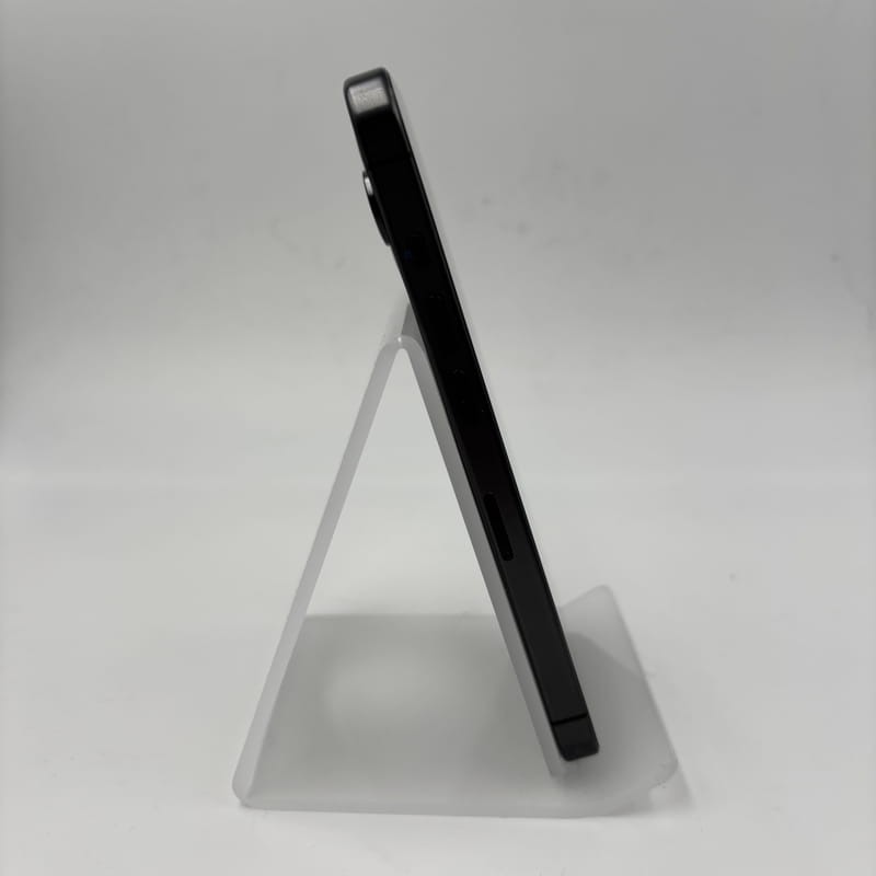 Photo côté droit de l'iPhone 15 Pro 5G 256 Go Noir Titane Reconditionné - Excellent État