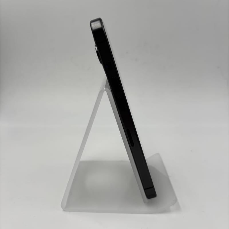 Photo côté droit de l'iPhone 15 Pro 5G 256 Go Noir Titane Reconditionné - Excellent État