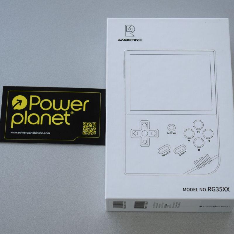 Foto real de la caja de la Consola Retro Portátil Anbernic RG35XX 2024 64GB Púrpura Transparente