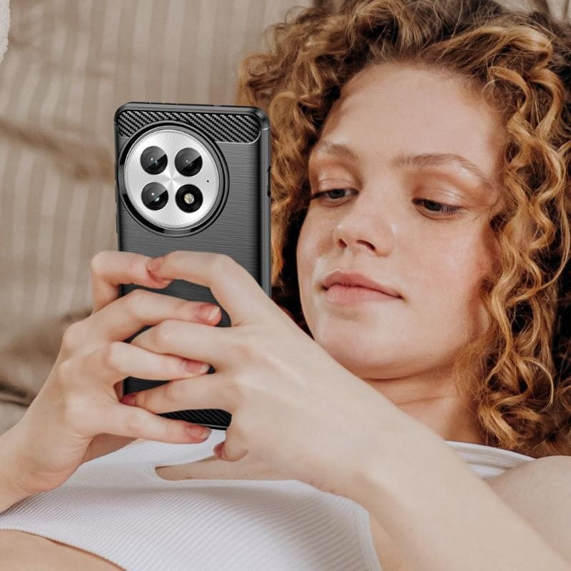 Funda Carbon Ultra Oneplus 13 imagen real