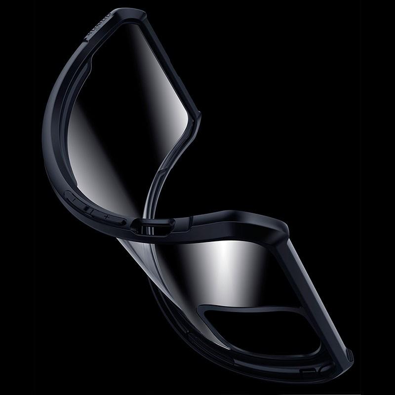 flexibilidad de la Funda Ultra Protection para iPhone 13