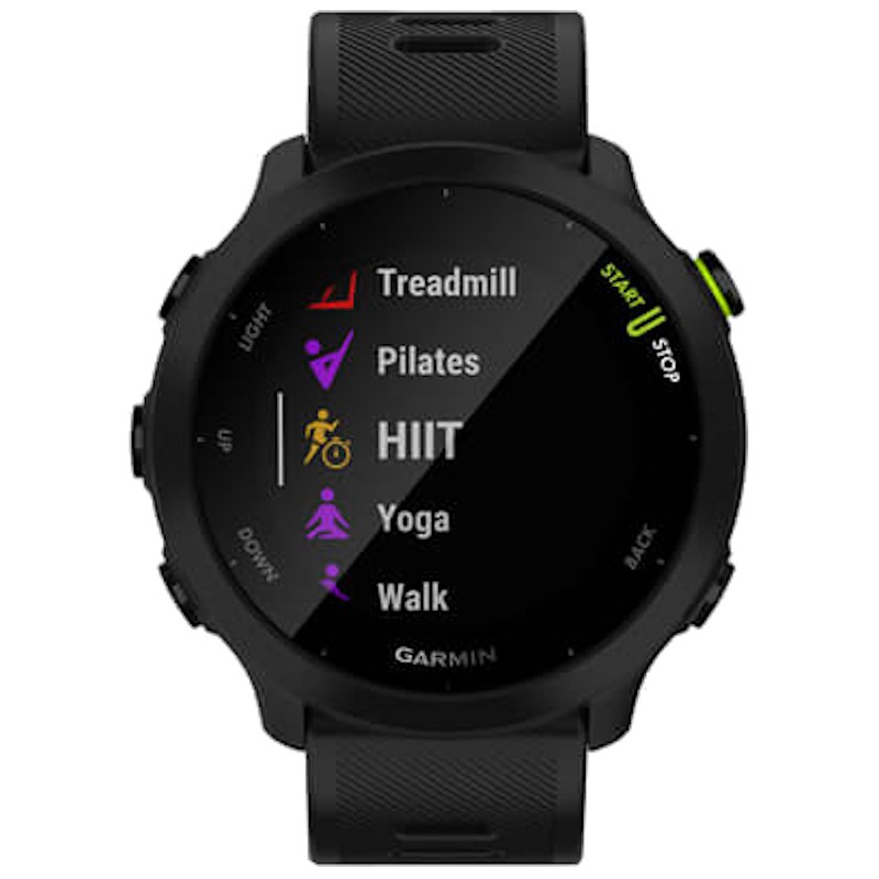 Garmin Forerunner 55 Preto smartwatch com tela redonda, pulseira de silicone preta e botões laterais; mostra modos HIIT, Treadmill, Pilates, Yoga e Walk