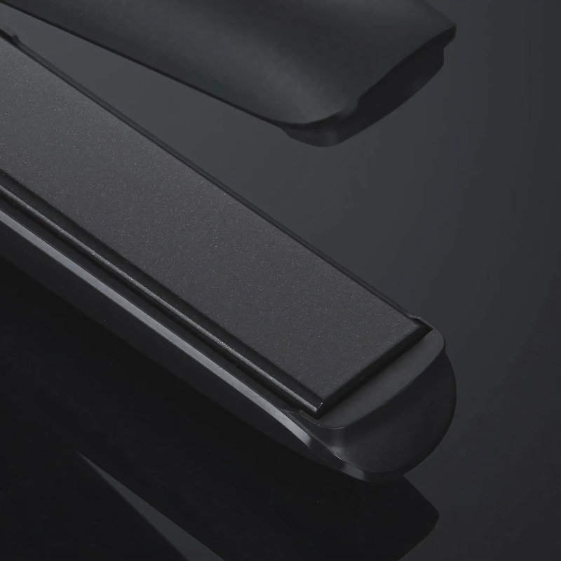 Plancha de pelo GHD Unplugged Negro con placas de cerámica basculantes