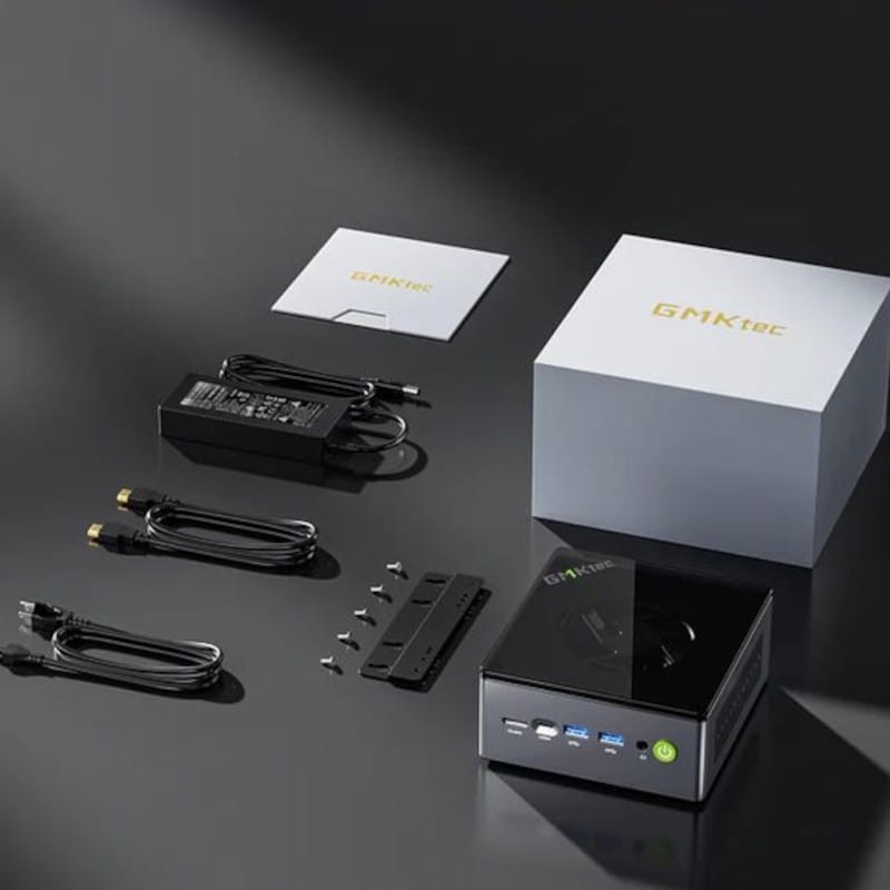 Contenu de GMKtec NucBox M7 AMD Ryzen 7 Pro 6850H/16 Go DDR5/512 Go SSD/Windows 11 Pro Argent - Mini PC