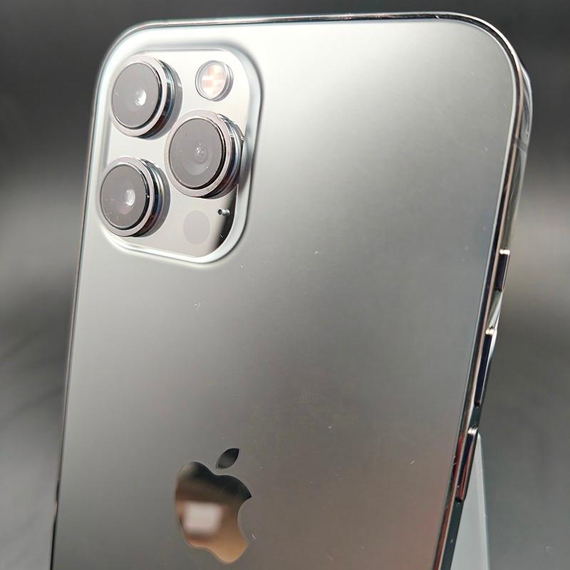 Slide https://ppoweb-pro.azurewebsites.net/cdnassets/iphone_12_pro_max_grafito_renovado_foto_real_04_ad_l.jpg