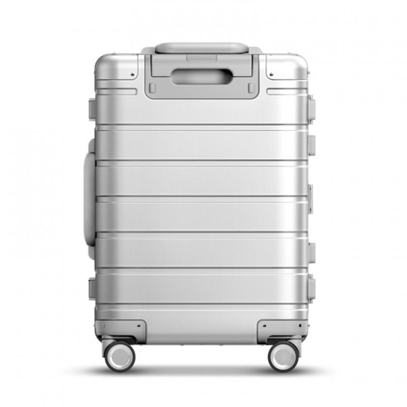 Maleta Xiaomi Metal Carry-on Luggage 20 plateada, carcasa de aluminio, diseño acanalado, cuatro ruedas dobles giratorias, asas superior y lateral robustas