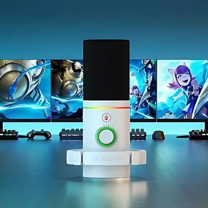 Maono PD200x RGB Blanco - Micrófono USB para Grabación y Transmisión en PC imagen en una base con pantallas