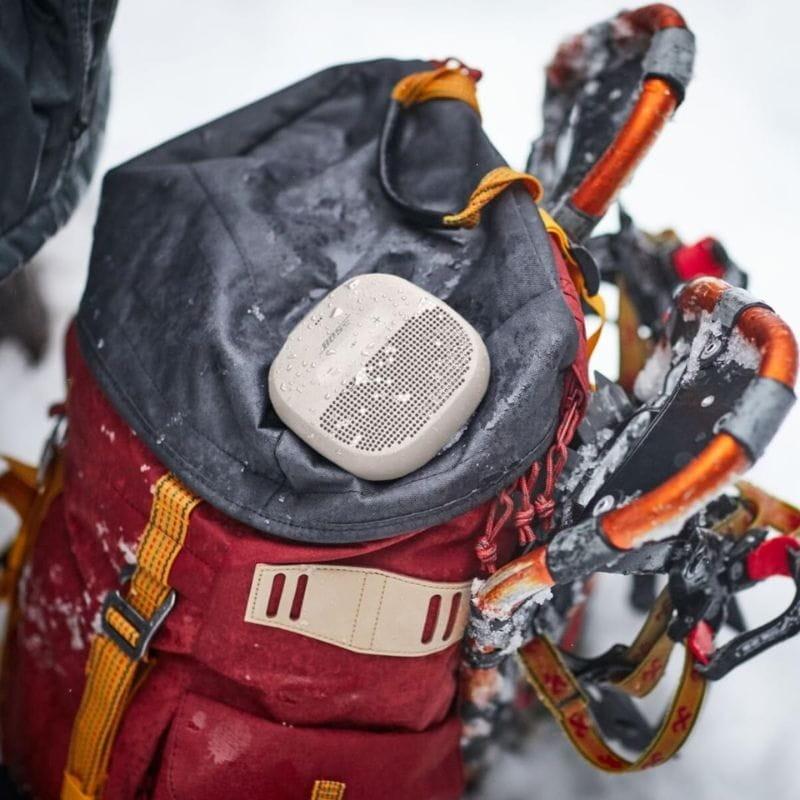 Bose SoundLink Micro White - Altifalante Bluetooth numa mochila