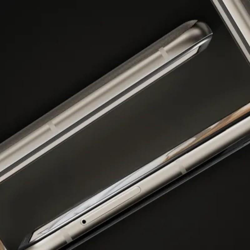 Lado de Motorola Razr 50 5G 8GB/256GB Arena - Teléfono Móvil