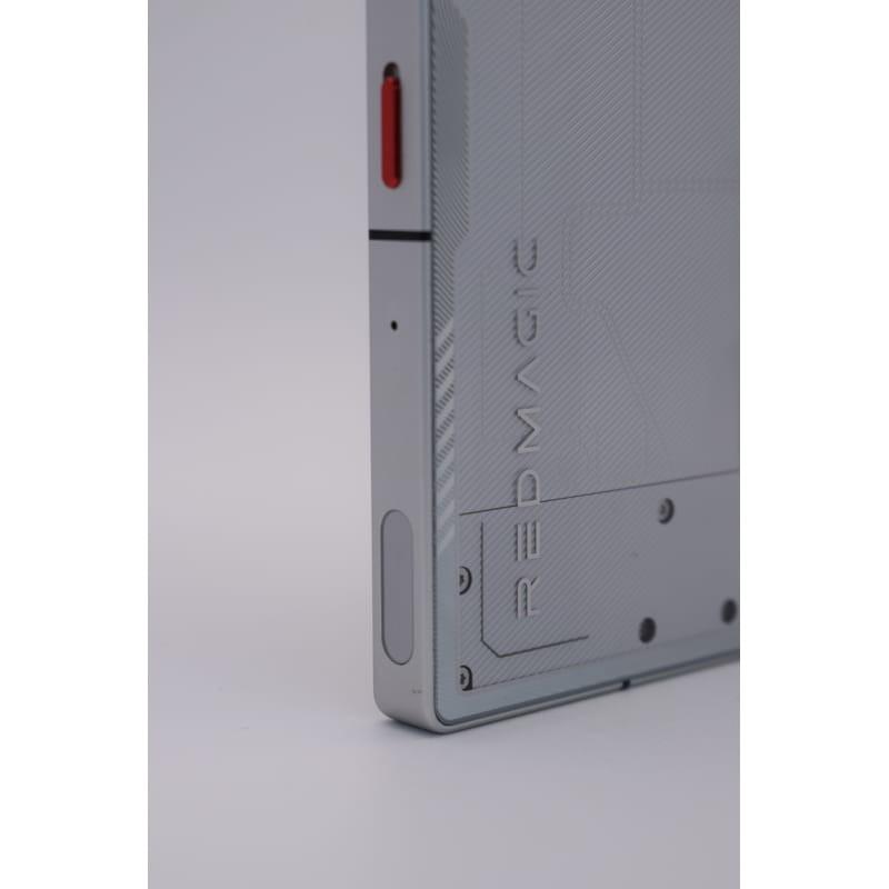 Foto real detalle del lateral del Nubia Redmagic 9 Pro 16GB/512GB Blanco- Teléfono Móvil