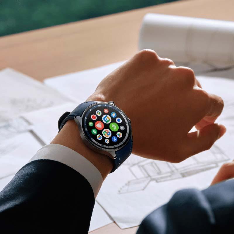 photo réelle de la Oneplus Watch 2 Bleue