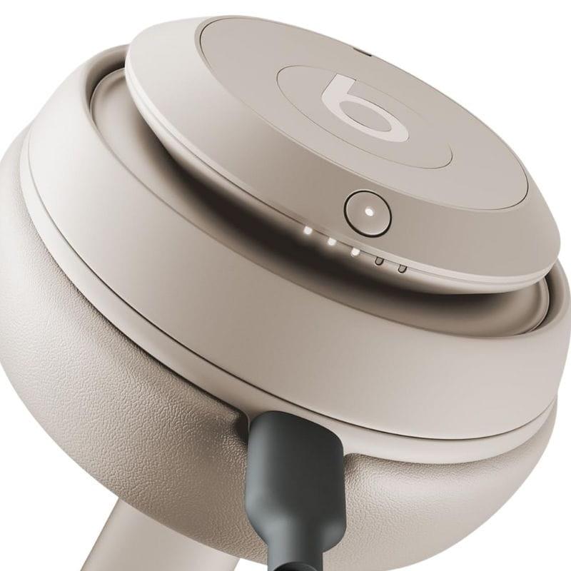 Beats Studio Pro ANC Arena - Auriculares Bluetooth detalle de la carga