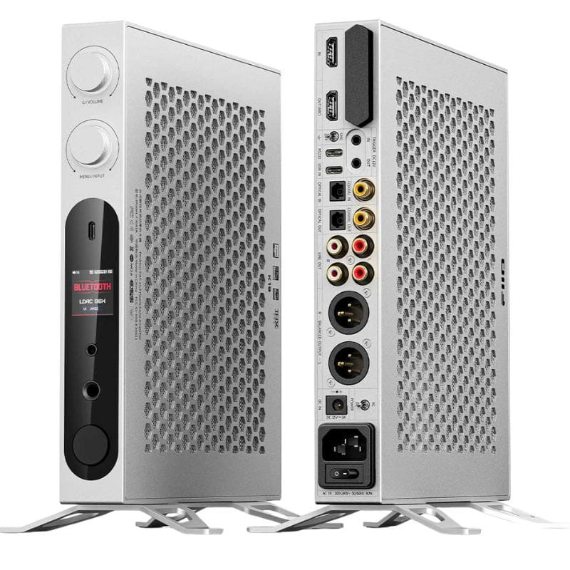 FiiO K19 Plata amplificador DAC de escritorio en aluminio plateado con panel frontal negro, pantalla, perillas grandes, rejilla lateral y múltiples entradas y