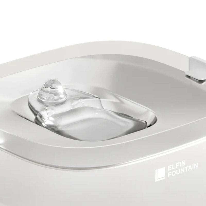 Elfin Pet Fountain D1 Pro Bebedero automático sin bomba con cubierta blanca, surtidor transparente tipo cúpula, bordes redondeados y logotipo ELFIN FOUNTAIN