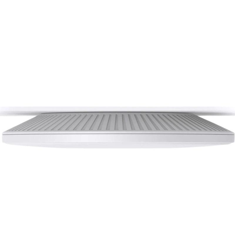 TP-Link Omada EAP673 punto de acceso blanco, perfil ultra plano, cubierta gris con ranuras de ventilación y diseño minimalista para montaje en techo PoE