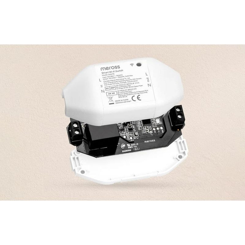 Meross MSS715MA-UN WiFi Switch: módulo interruptor inteligente con carcasa blanca, bornes L/N expuestos y placa electrónica visible para instalación