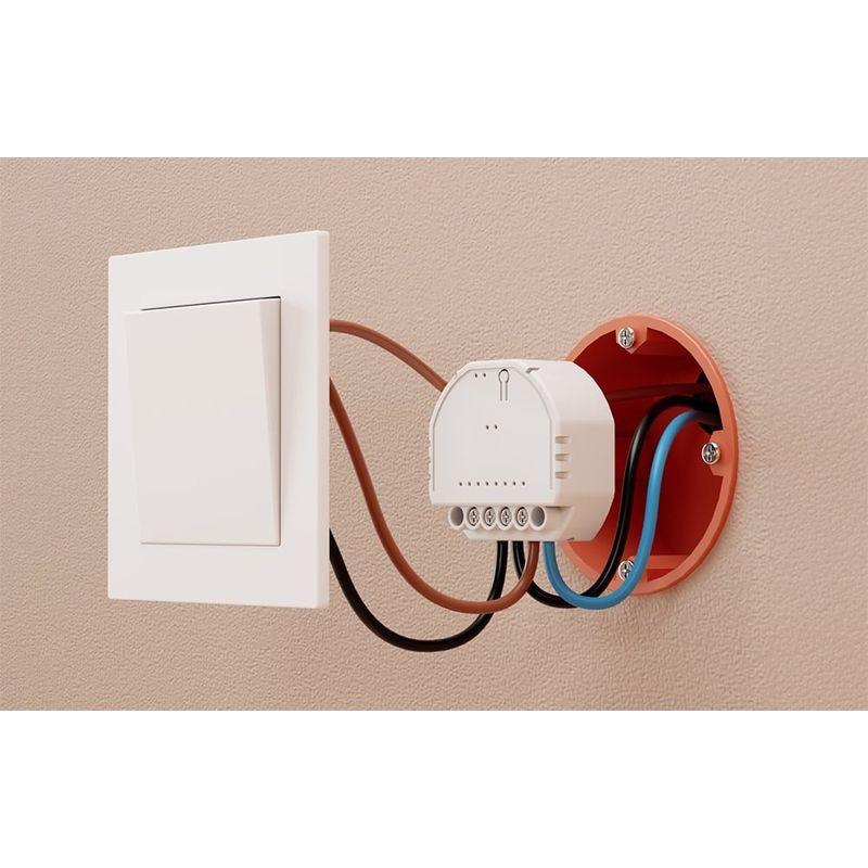 Meross MSS815MA-UN WiFi - Switch: módulo interruptor empotrable blanco con bornes etiquetados y cables marrón, negro y azul en caja redonda de pared.