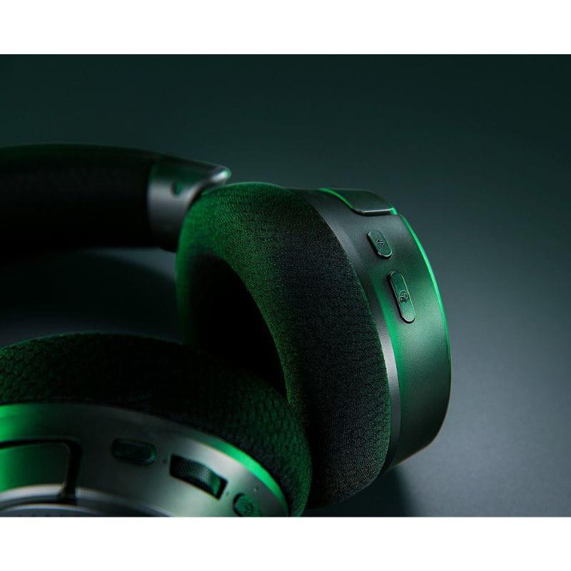RAZER Kraken V4 – Casque gaming noir avec coussinets épais, arceau rembourré, micro flexible détachable, finitions RGB sur les oreillettes