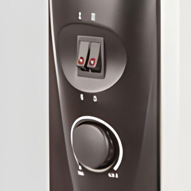 Soler & Palau Sahara 2003 - Radiador a óleo, vista detalhada do termostato e dos controlos