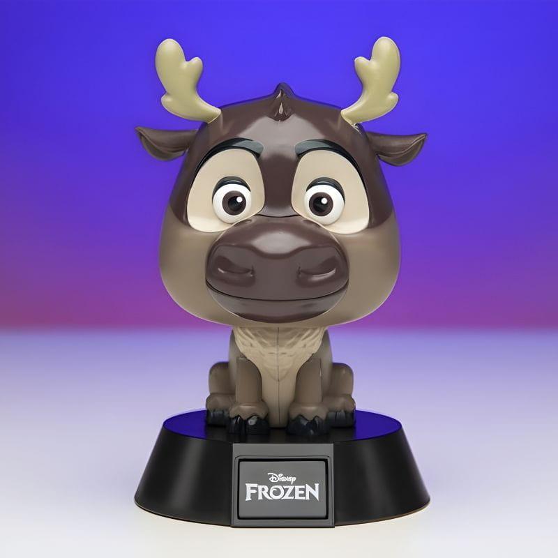 Lámpara Paladone Icon Sven Frozen: luz decorativa con figura de Sven, tonos marrón y gris, detalles de astas y ojos grandes. Ideal para fans y niños 8+.