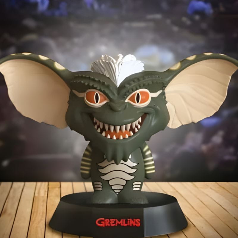 Lámpara Paladone Icon Stripe Gremlins: dos mini figuras iluminadas de Gizmo y Stripe sobre bases negras, luz ambiental decorativa para fans de la saga.