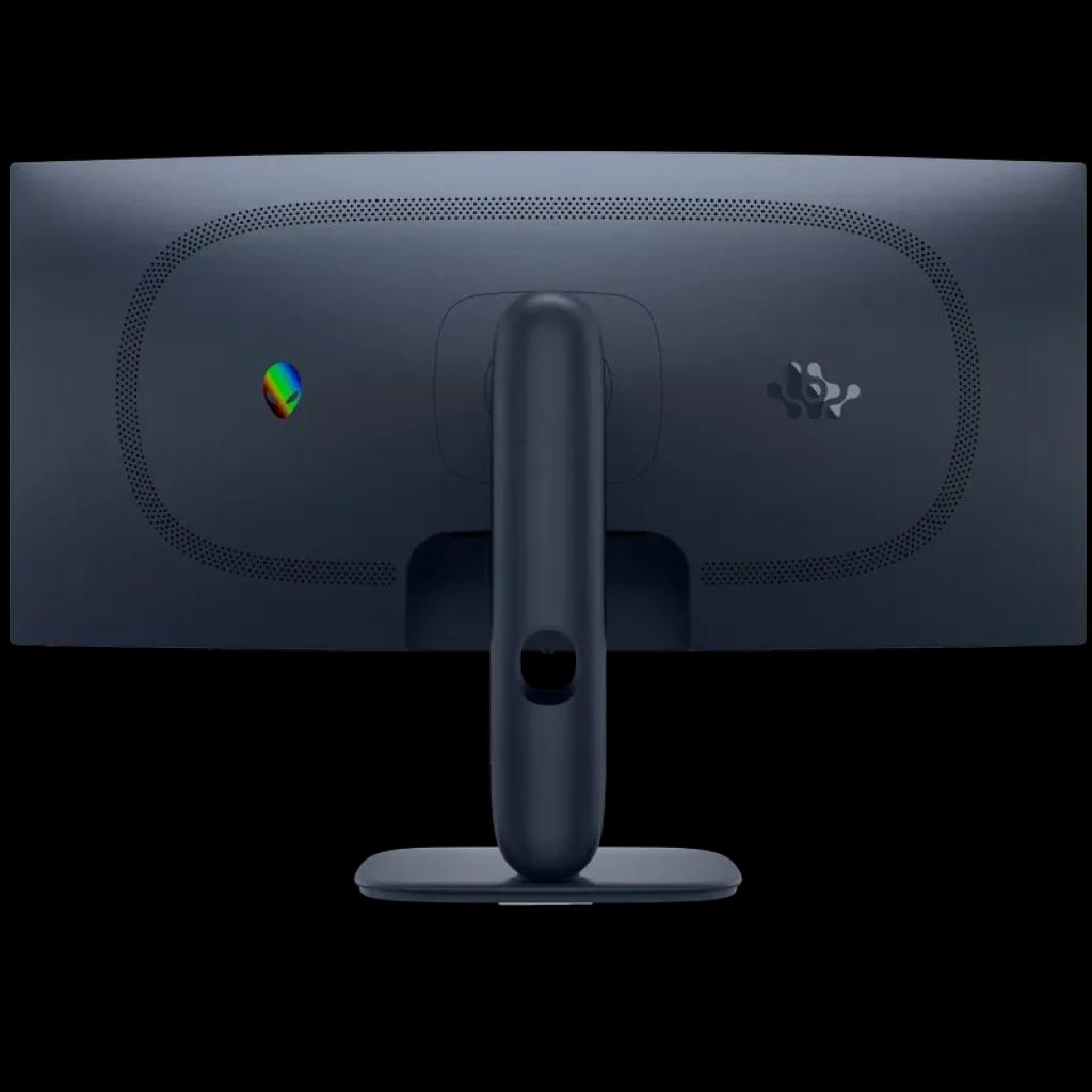 Traseira do monitor curvo preto de 34 polegadas com suporte central robusto, grelhas de ventilação amplas e logotipos Alienware colorido e em relevo